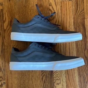 Vans - Men’s Leather Gray 721356 - Size 12
